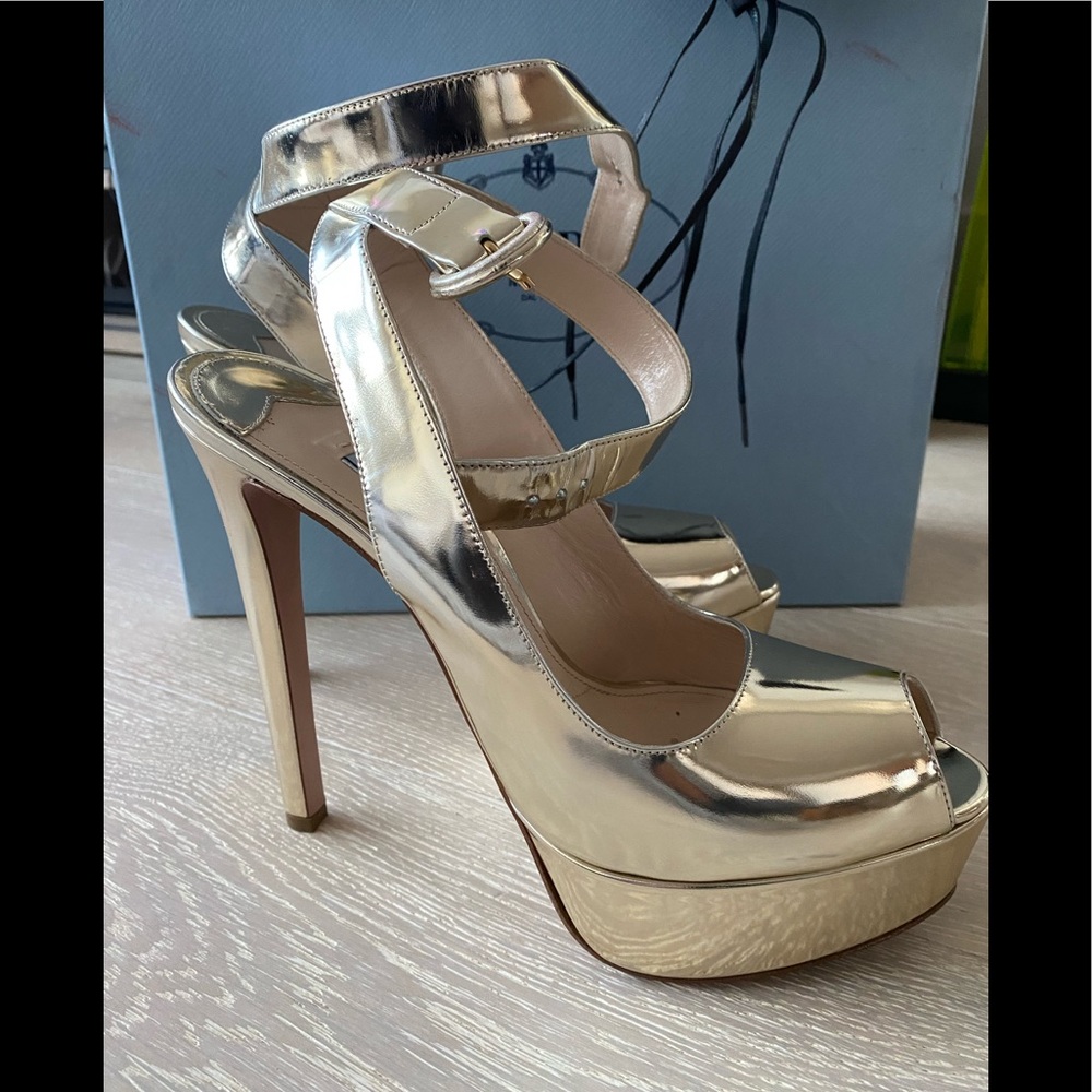 Authentic Prada Calzature Donna Gold Heels